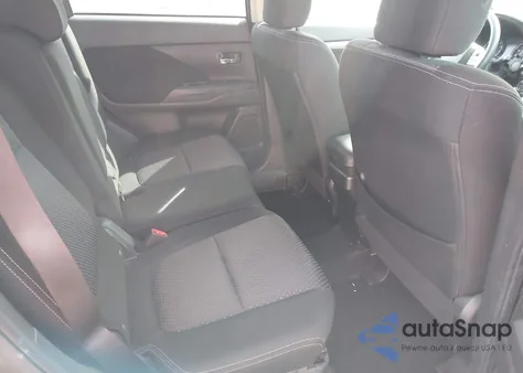 2018 Mitsubishi Outlander Es z USA, uszkodzony, nr VIN JA4AZ3A39JZ049869